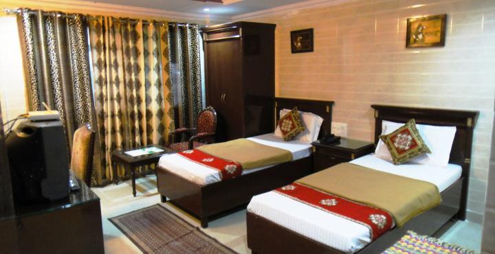 Hotel Hallmark Regency Ludhiana Exterior photo